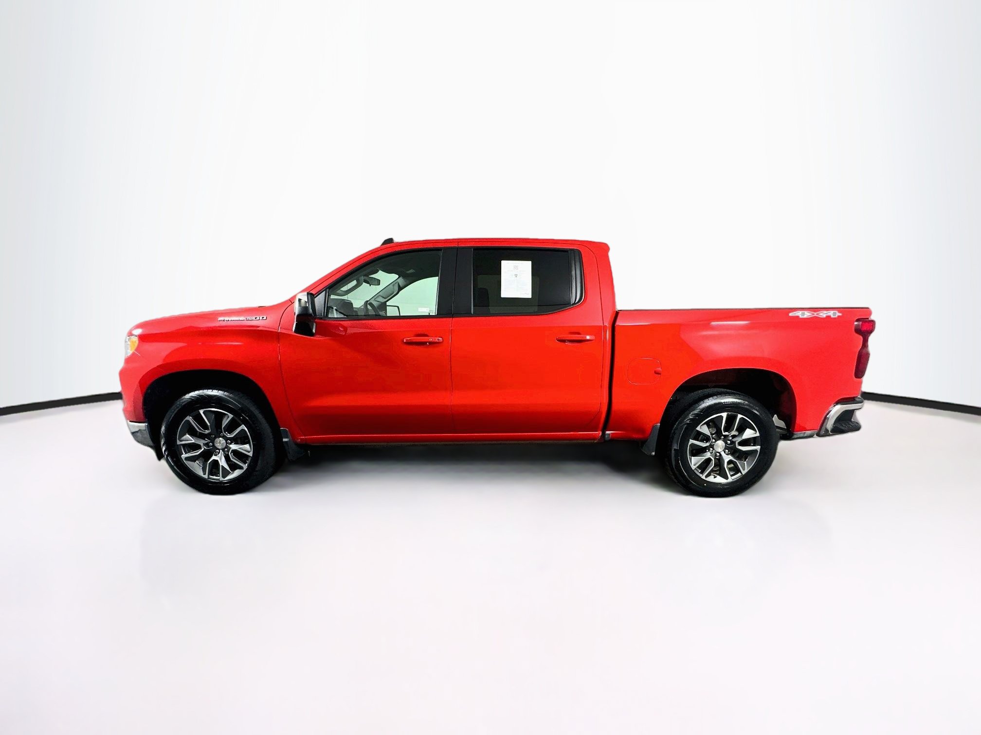Used 2024 Chevrolet Silverado 1500 LT 4WD Crew Cab 147 LT w/2FL