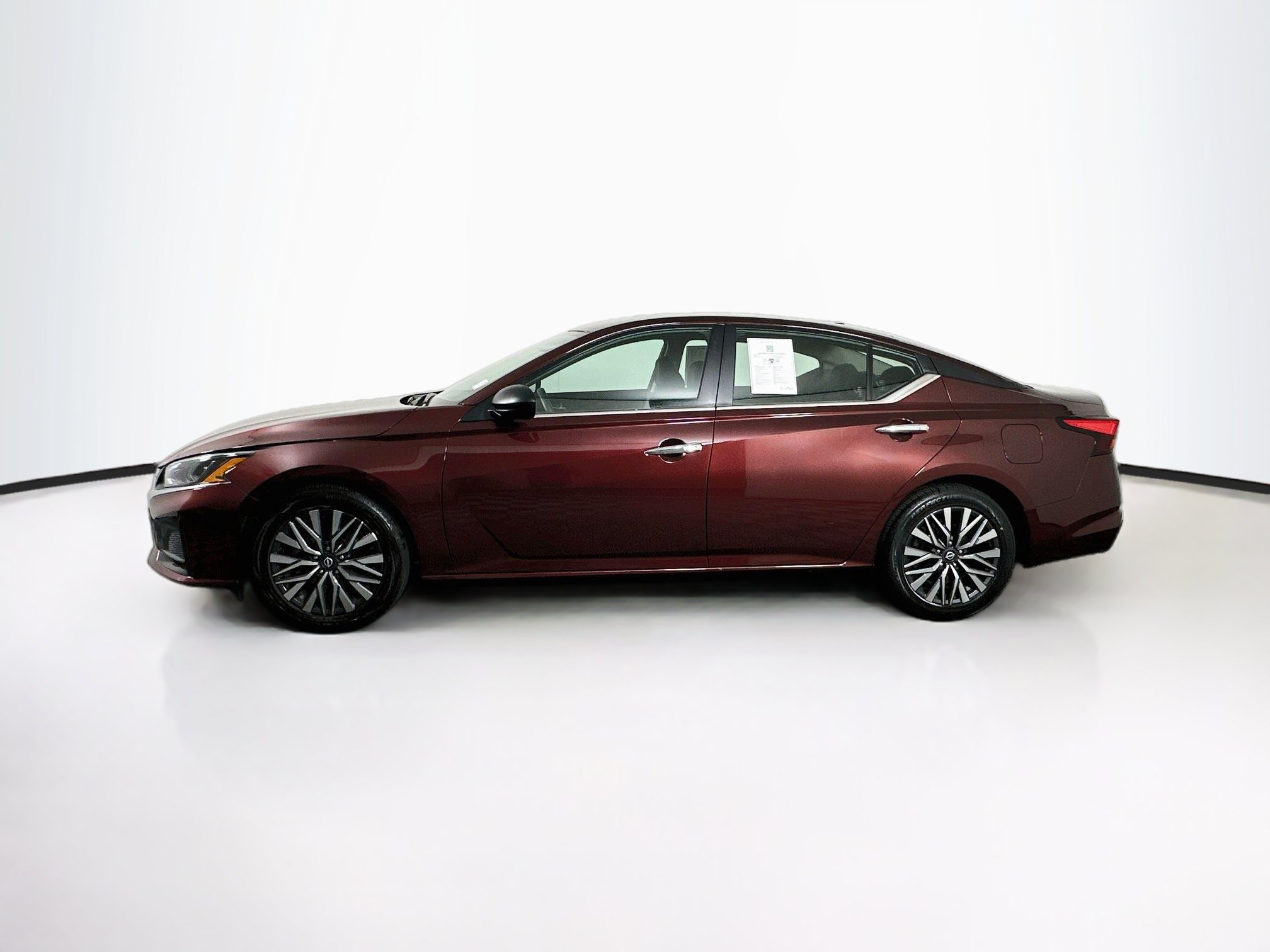 Used 2025 Nissan Altima SV SV FWD