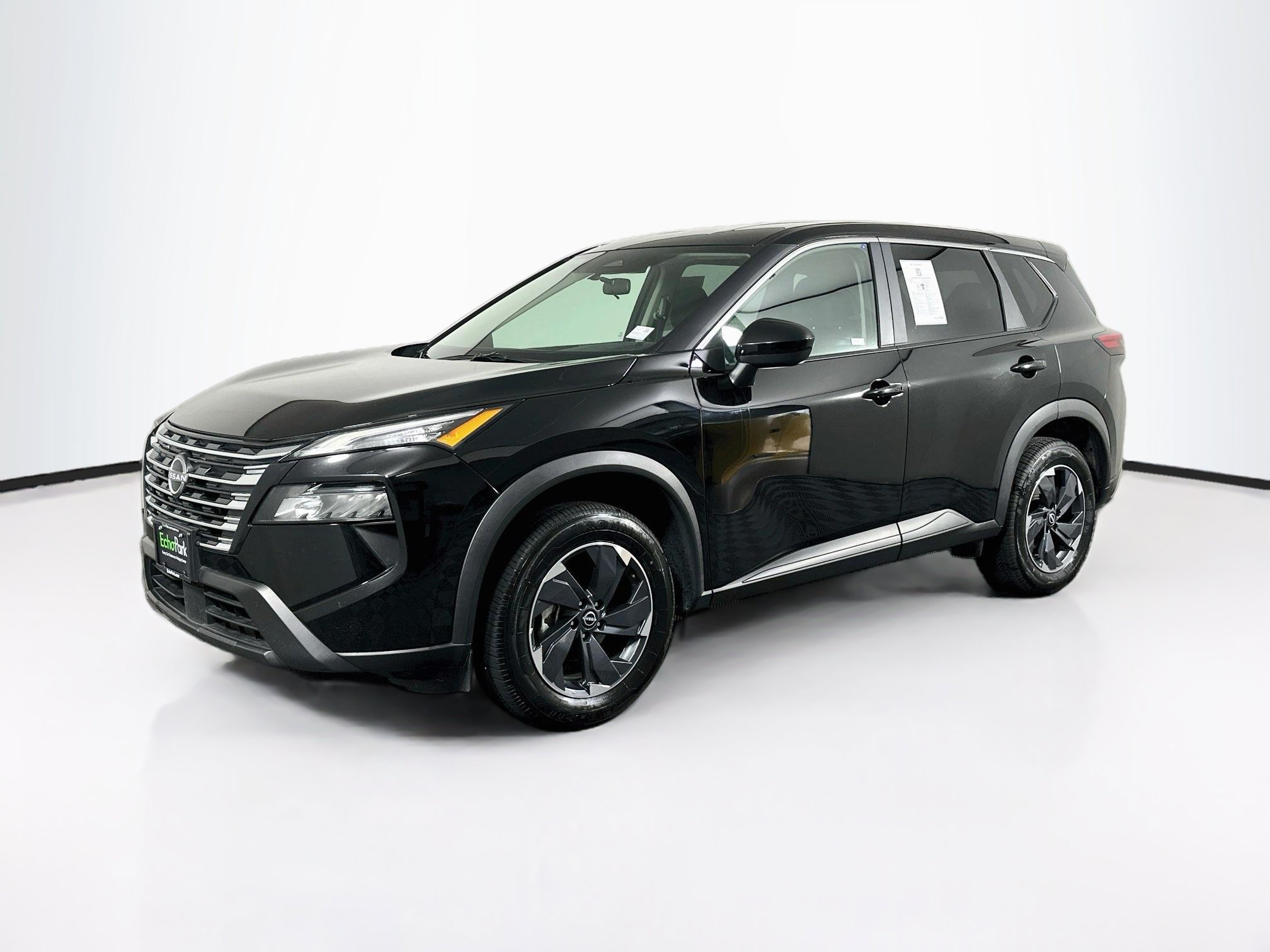 Used 2025 Nissan Rogue SV FWD SV