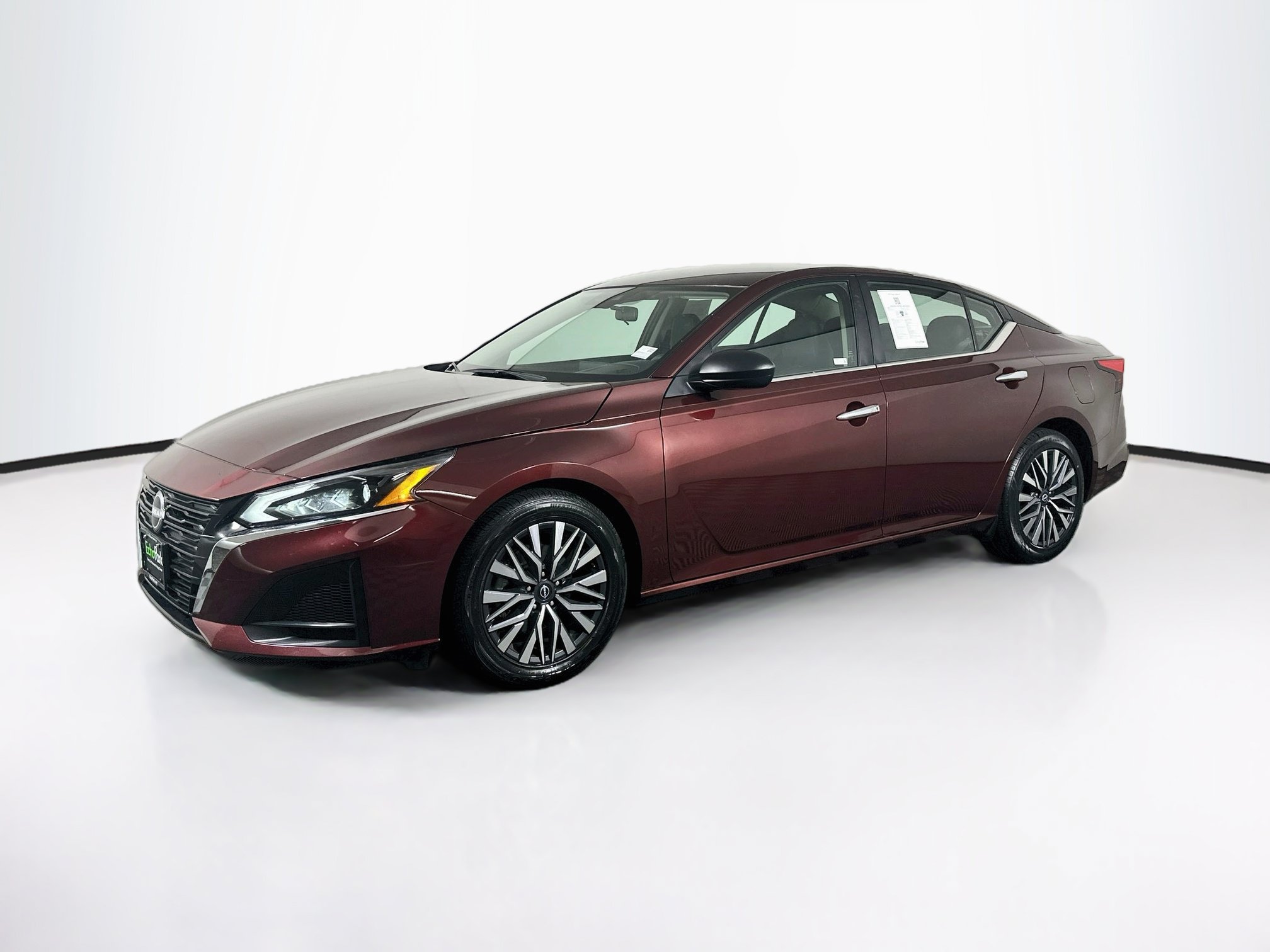 Used 2025 Nissan Altima SV SV FWD