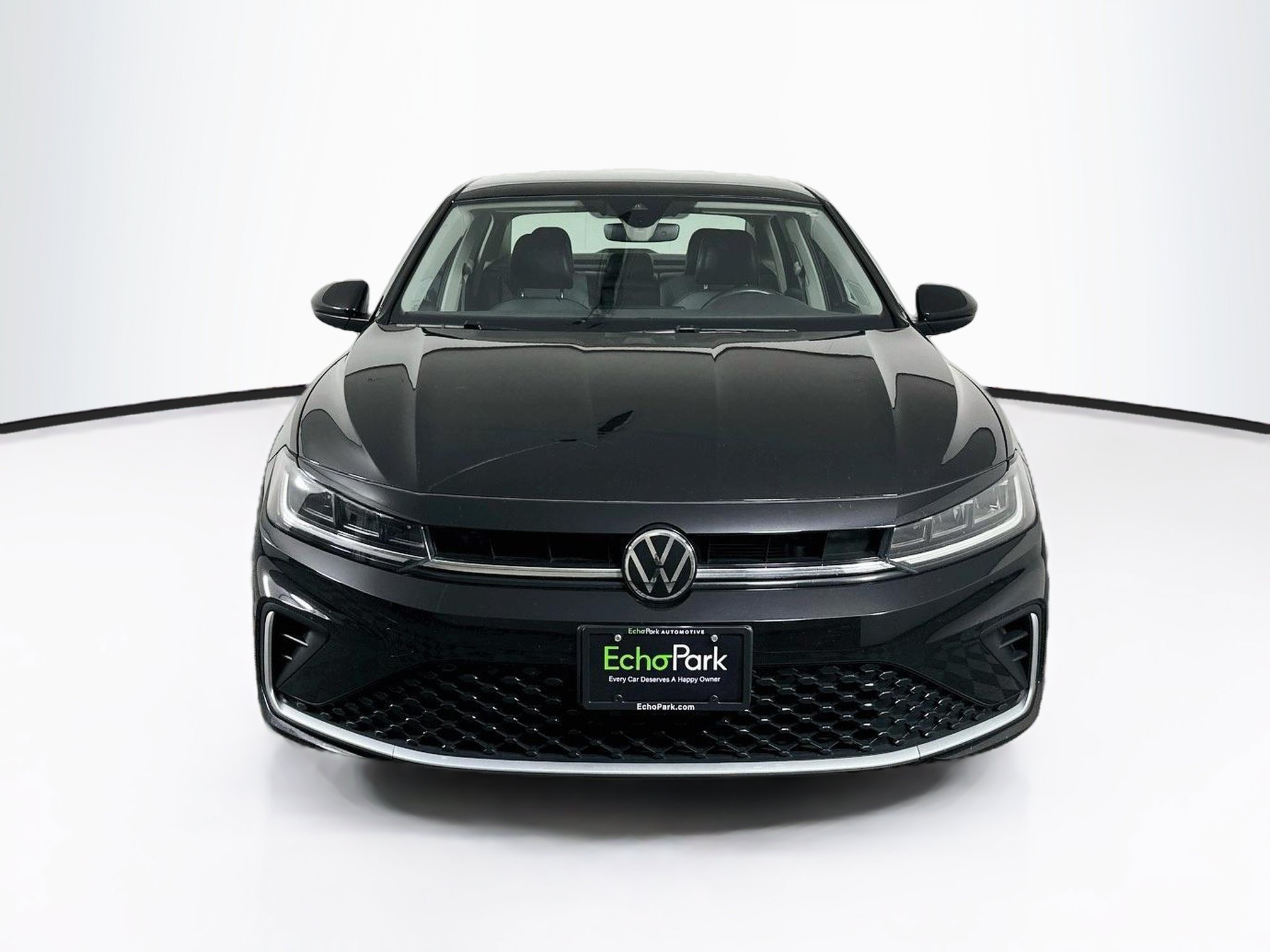 Used 2025 Volkswagen Jetta SE SE Auto