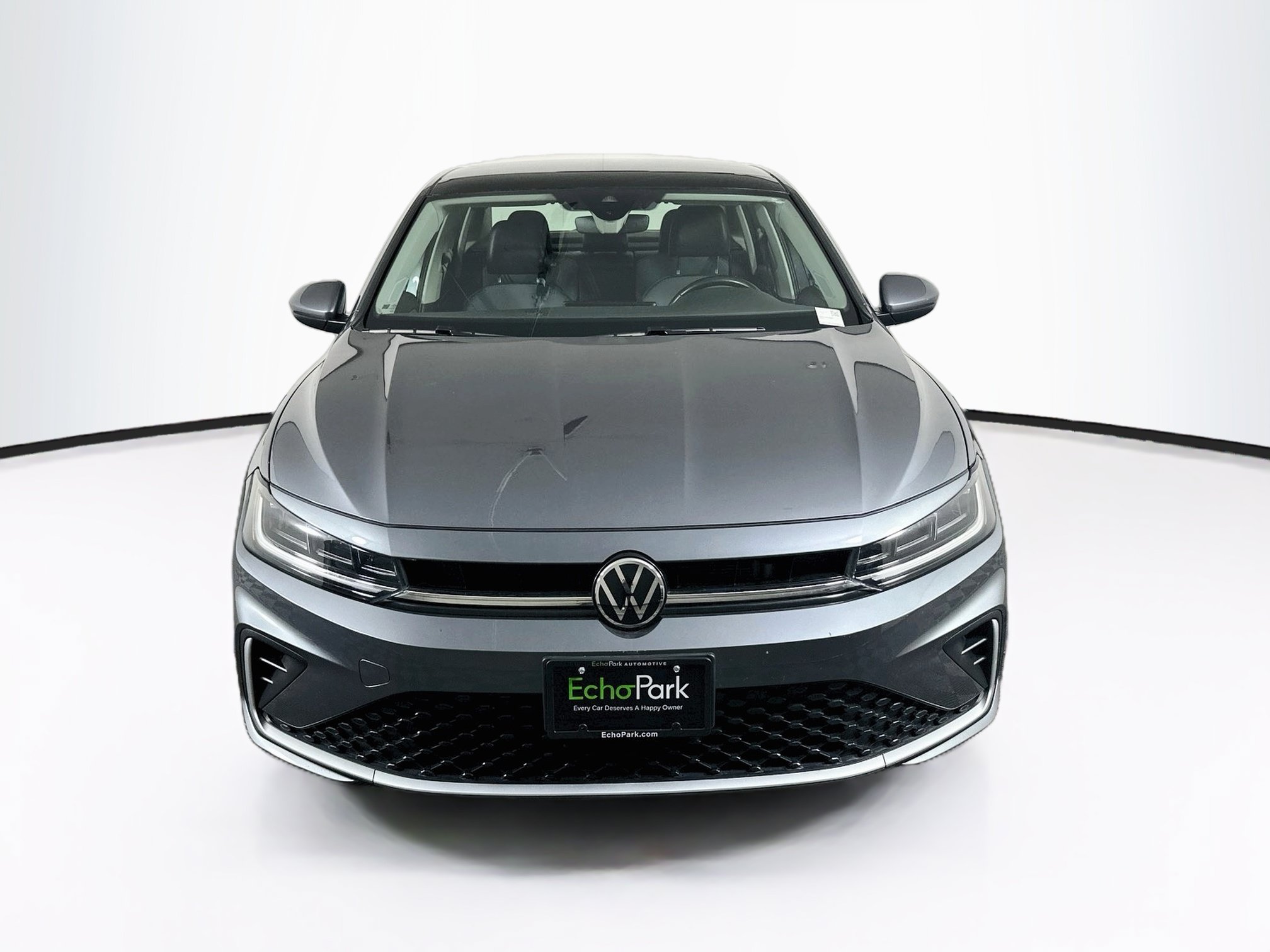 Used 2025 Volkswagen Jetta SE SE Auto