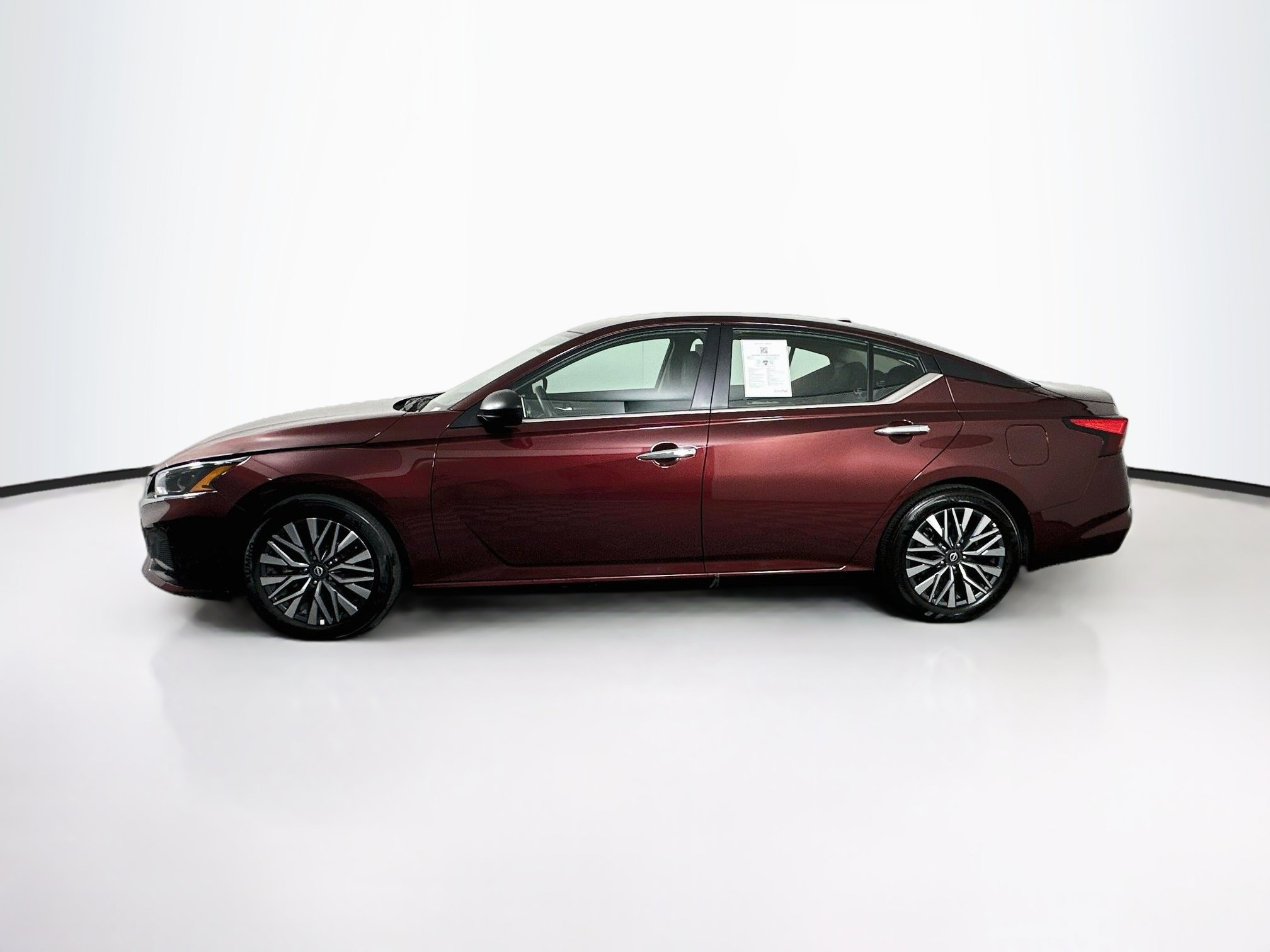 Used 2025 Nissan Altima SV SV FWD