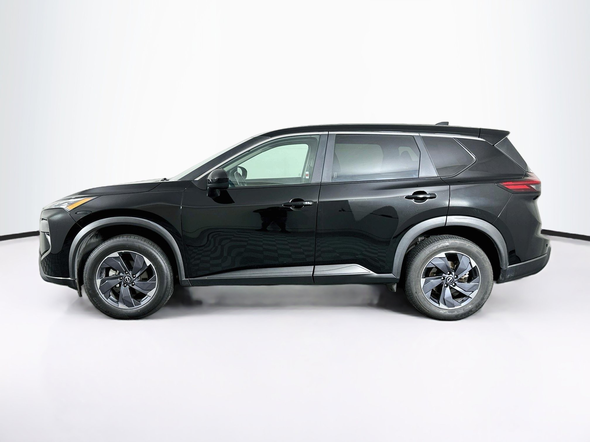 Used 2025 Nissan Rogue SV FWD SV