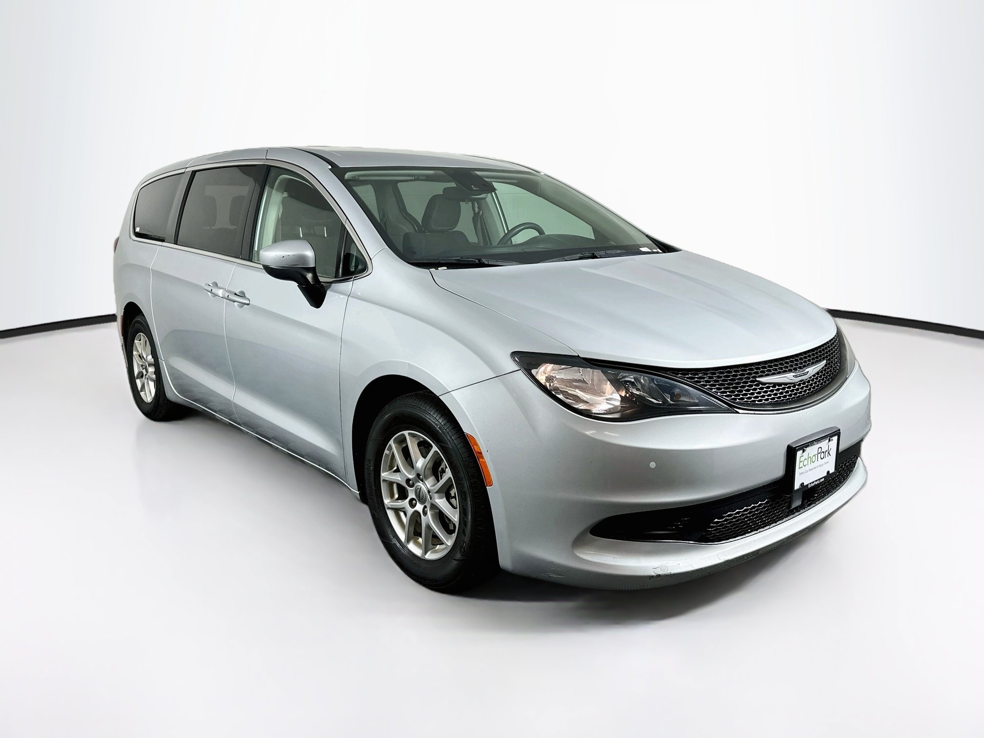 2023 Chrysler Voyager