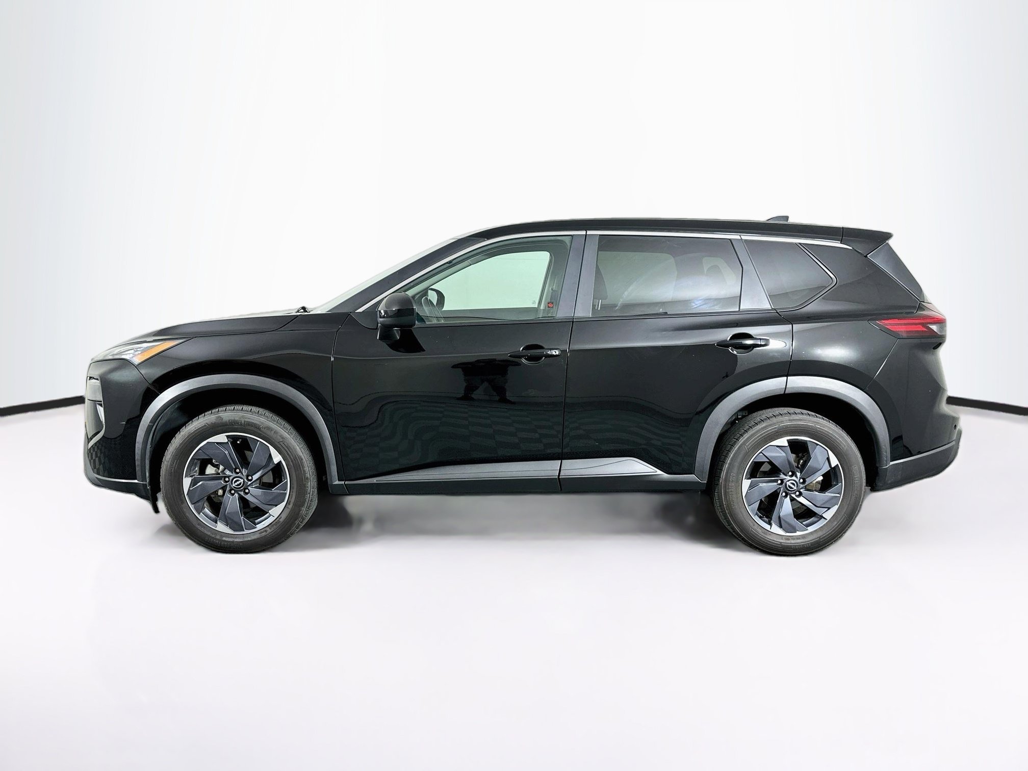 Used 2025 Nissan Rogue SV FWD SV