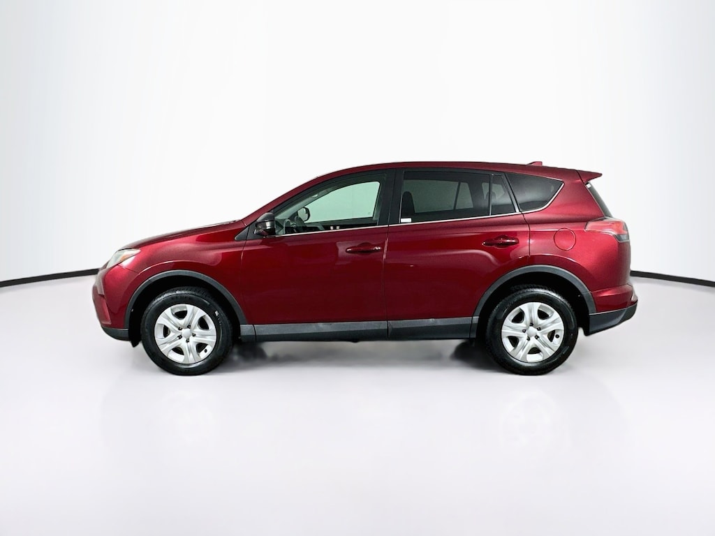 Used 2018 Toyota RAV4 LE LE FWD