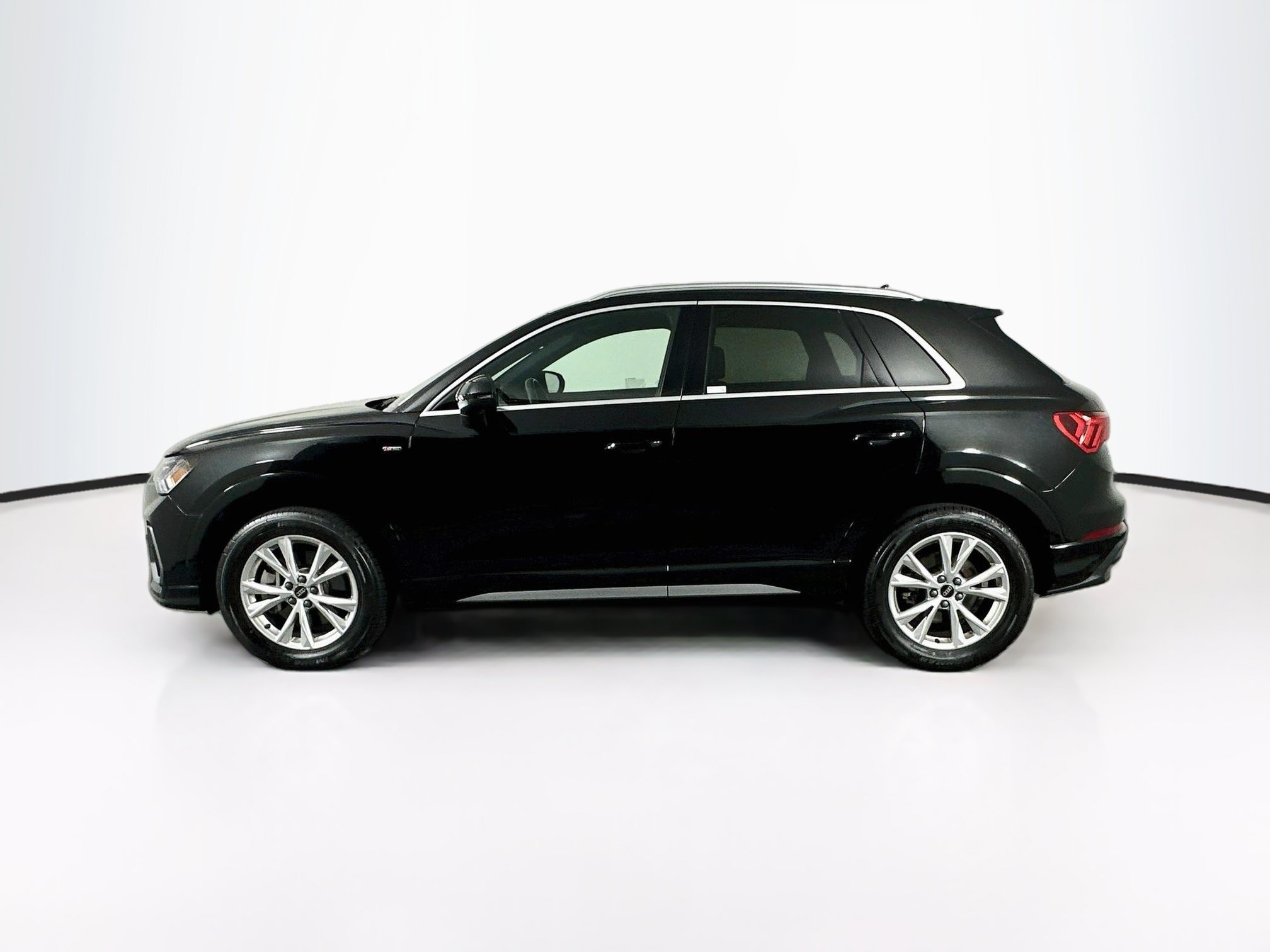 Used 2025 Audi Q3 S line Premium S line Premium 45 TFSI quattro