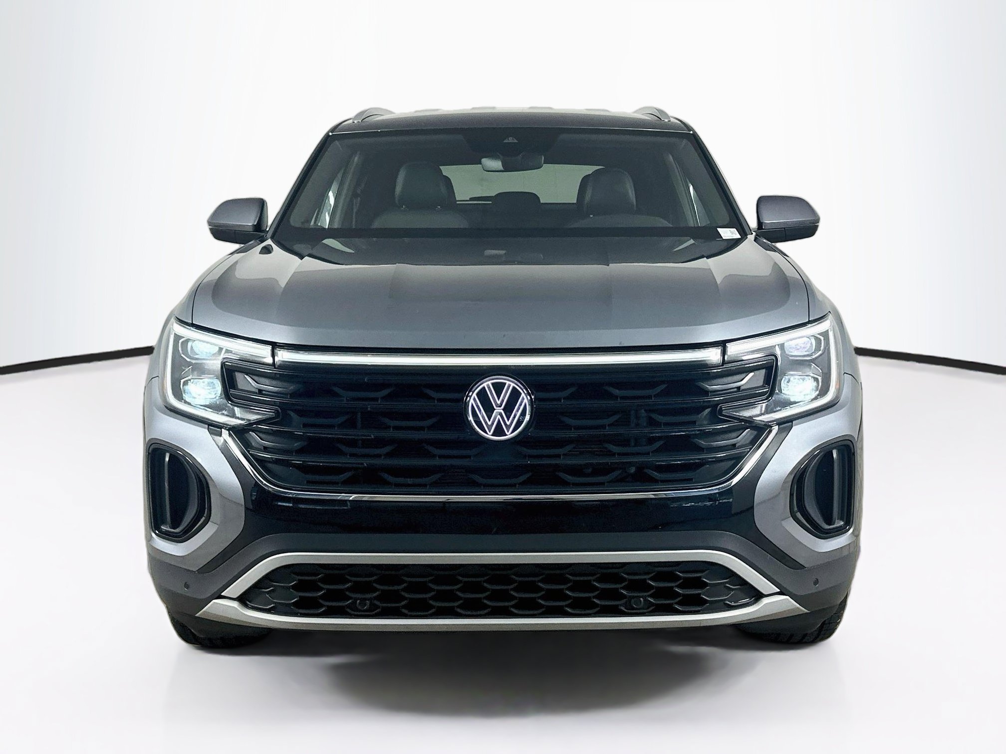 Used 2025 Volkswagen Atlas Cross Sport 2.0T SE w/Technology 2.0T SE w/Technology FWD