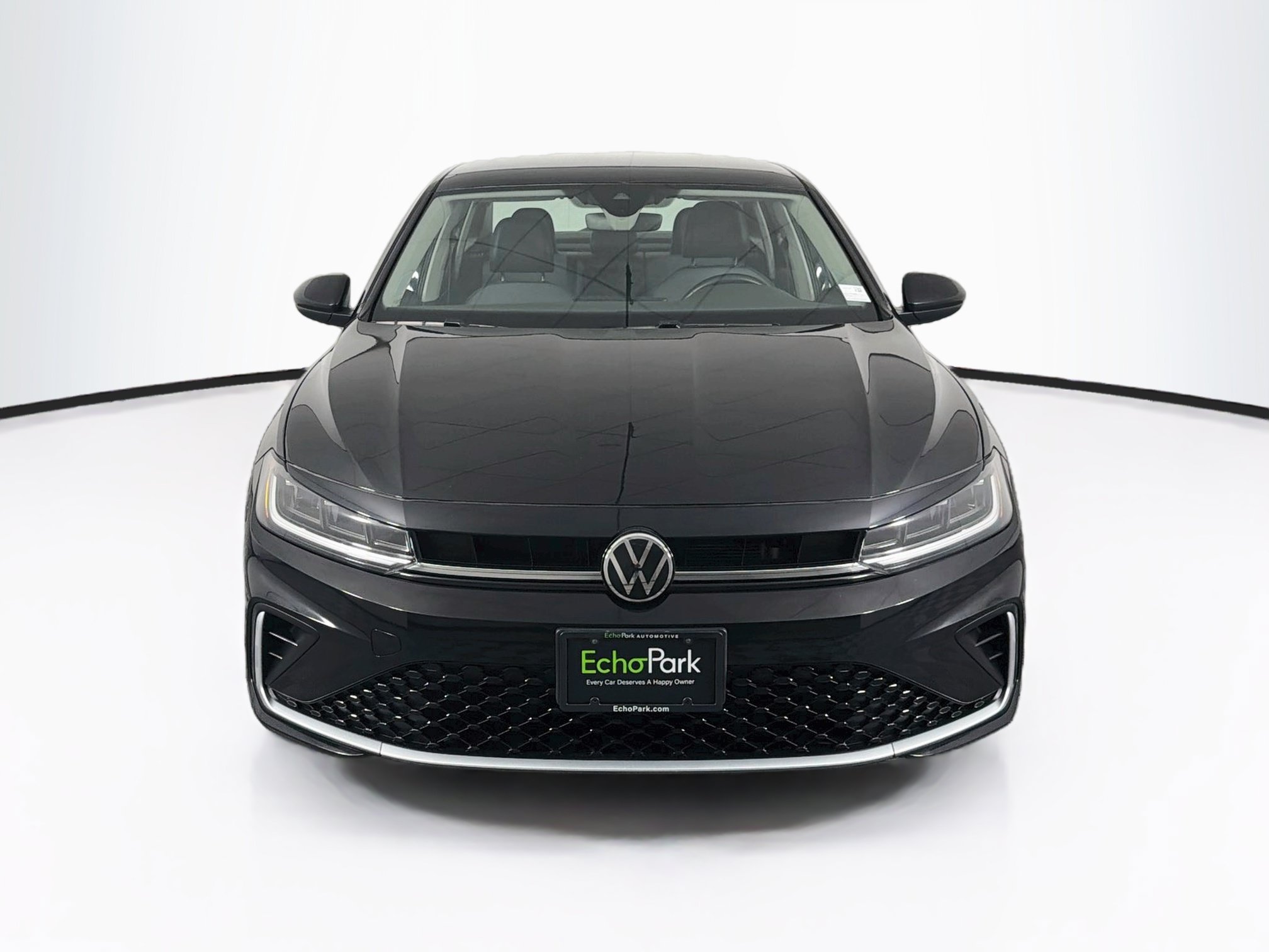 Used 2025 Volkswagen Jetta SE SE Auto