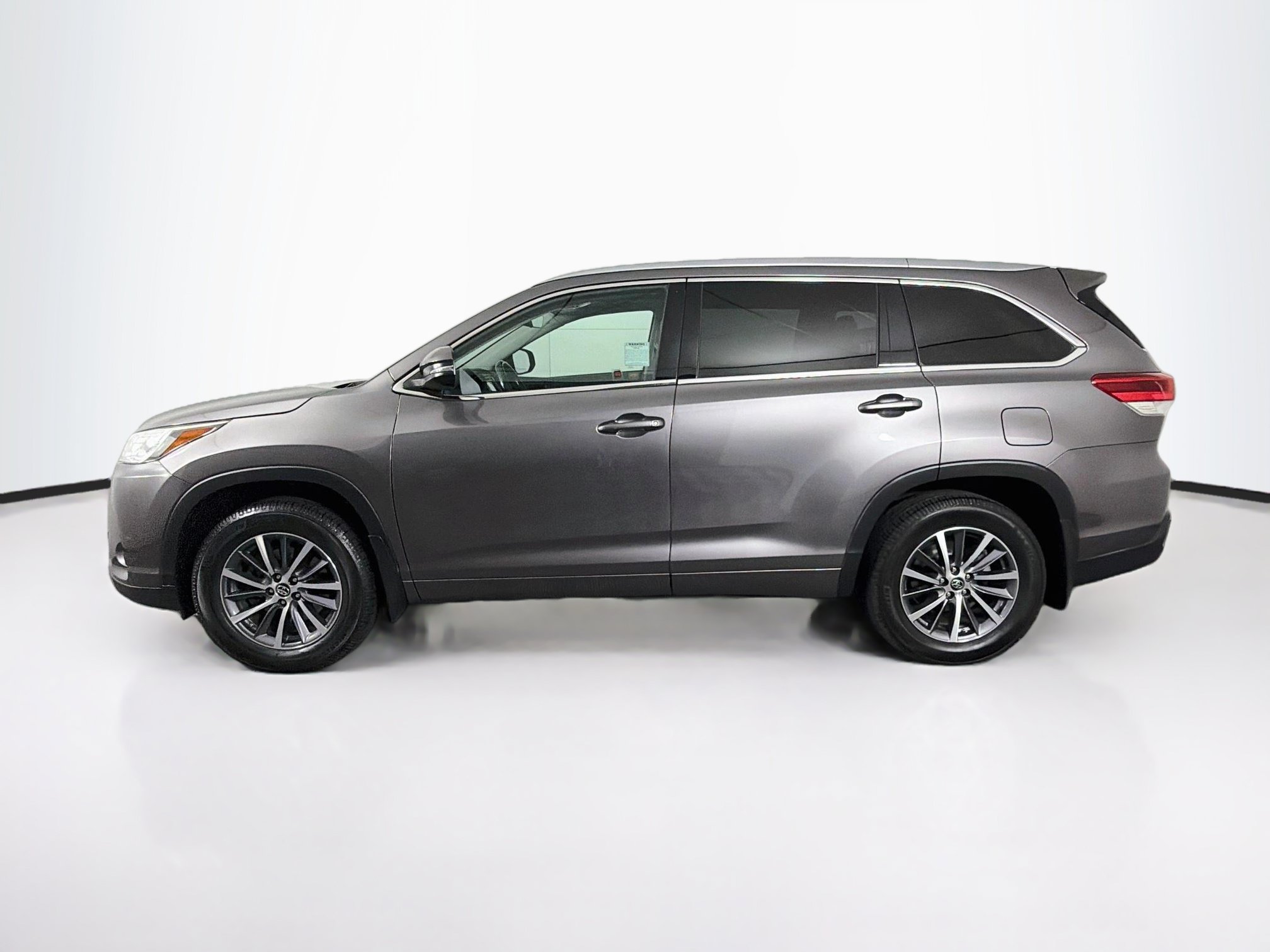 Used 2017 Toyota Highlander XLE XLE V6 AWD