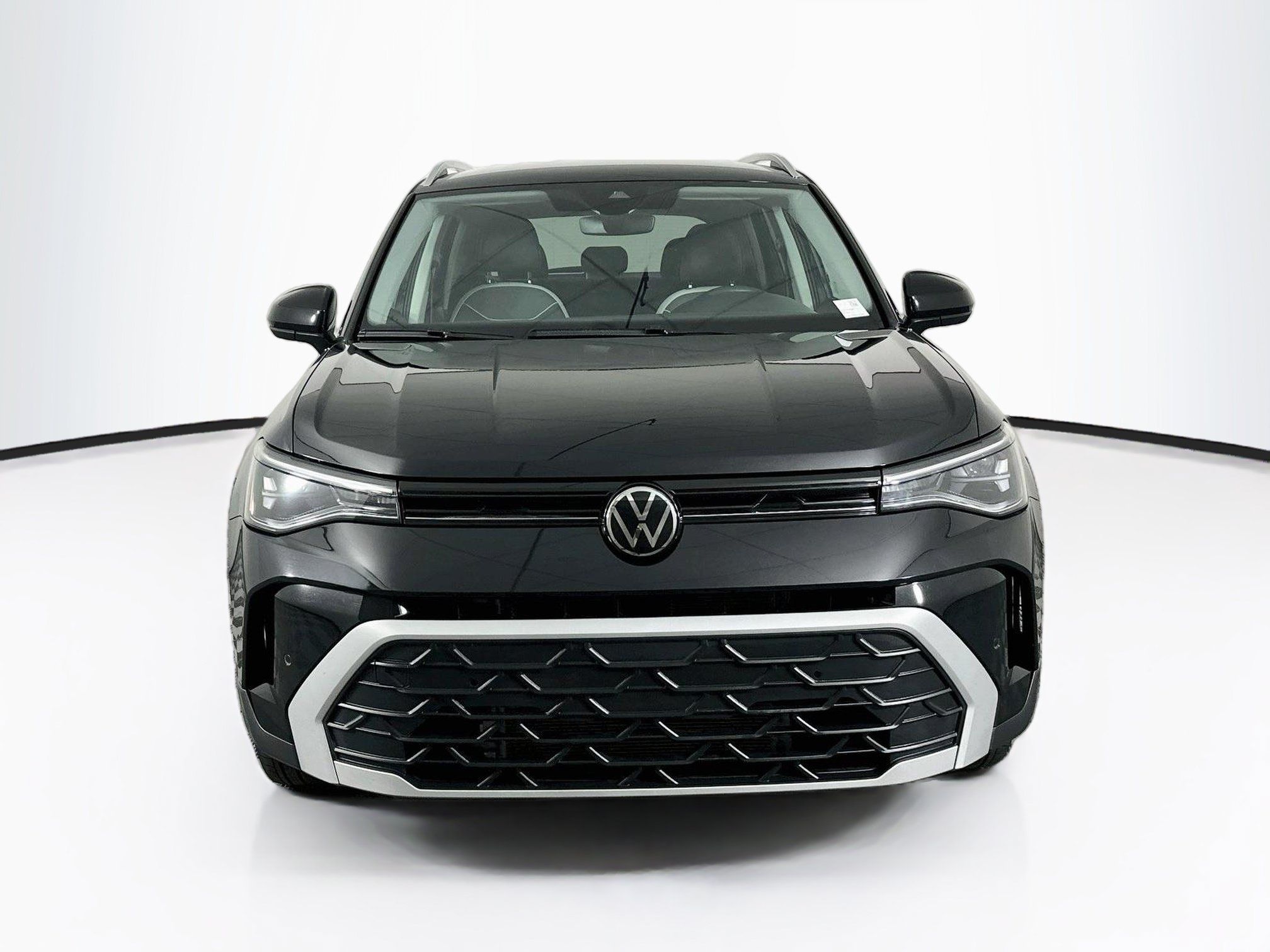Used 2025 Volkswagen Taos SE SE FWD