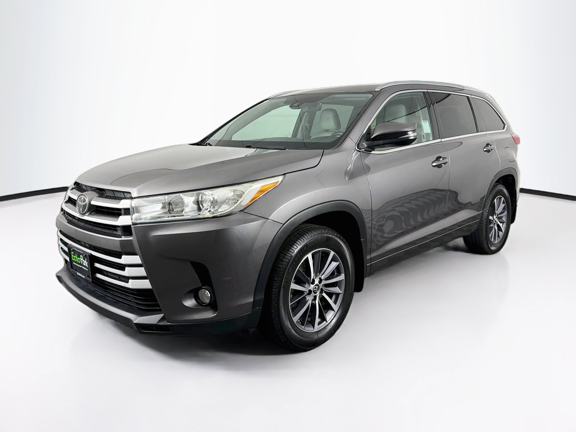 Used 2017 Toyota Highlander XLE XLE V6 AWD