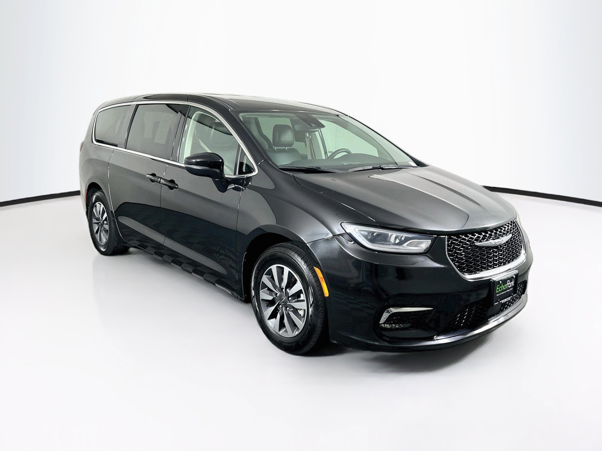 2023 Chrysler Pacifica Hybrid