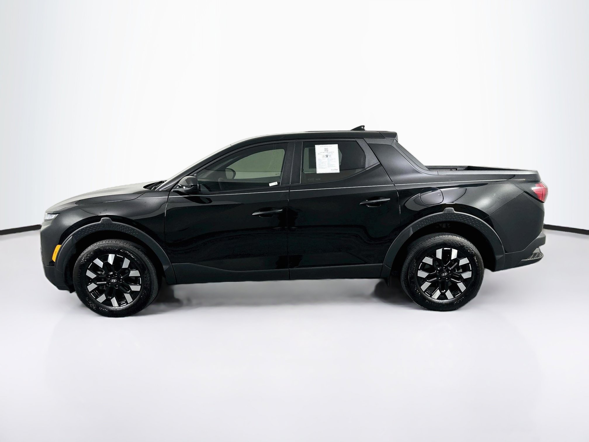 Used 2025 Hyundai Santa Cruz SE SE FWD