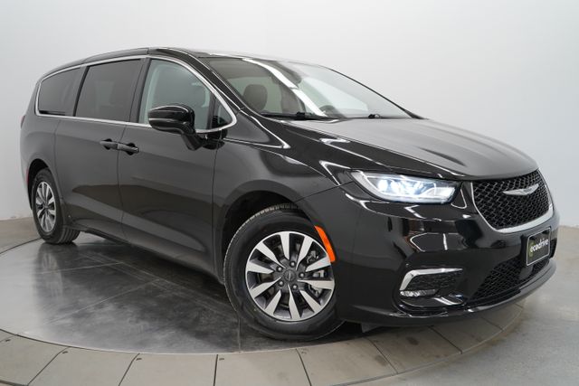 Used 2024 Chrysler Pacifica Hybrid Select Minivan/Van