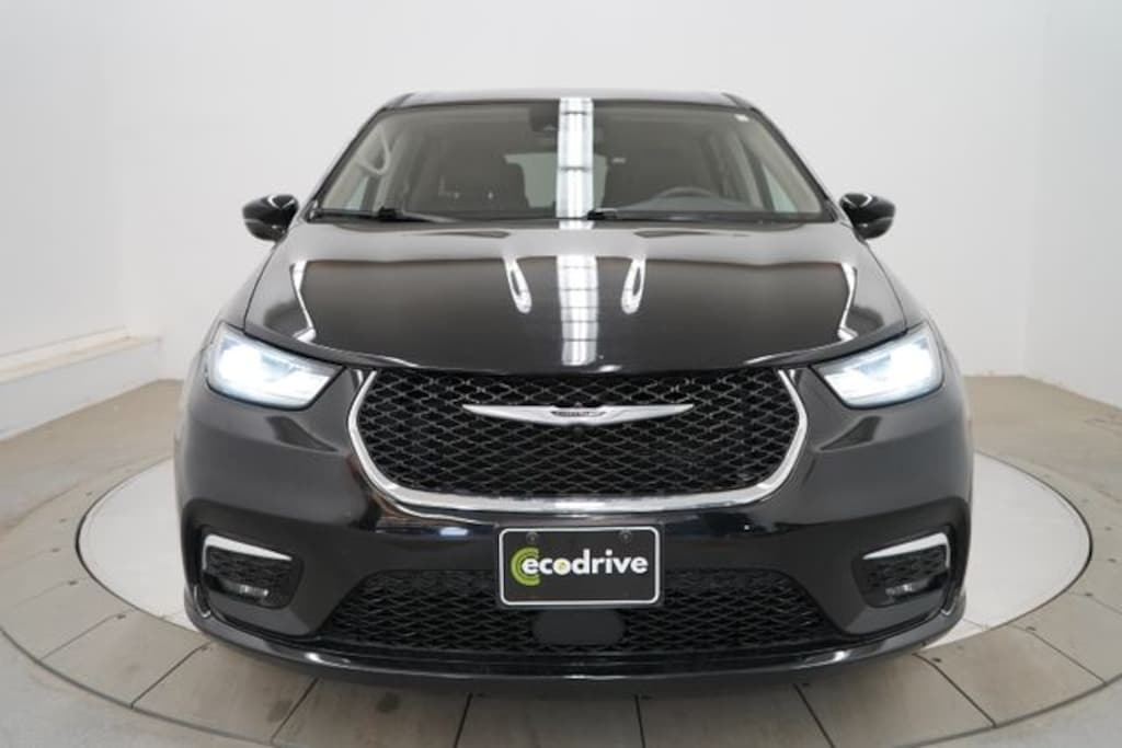 Used 2024 Chrysler Pacifica Hybrid Select Minivan/Van