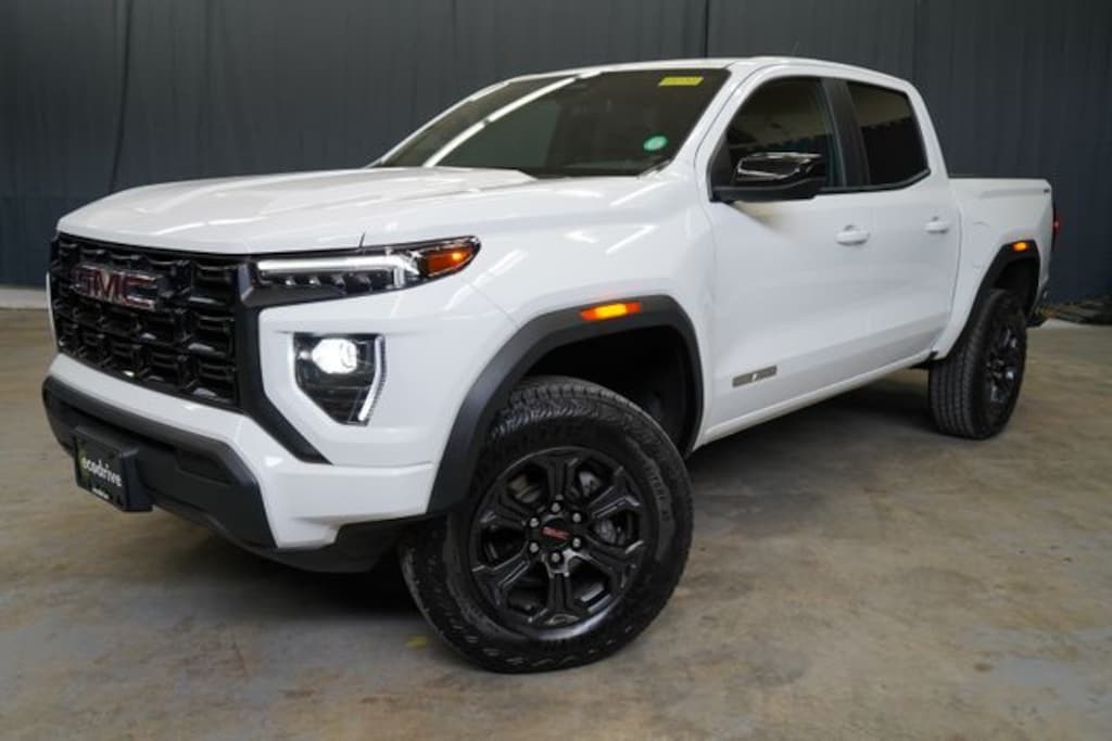 Used 2025 GMC Canyon Elevation Truck Crew Cab