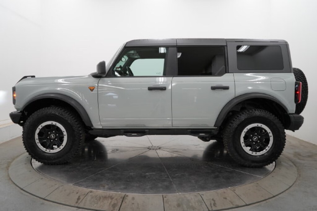 Used 2024 Ford Bronco Badlands SUV