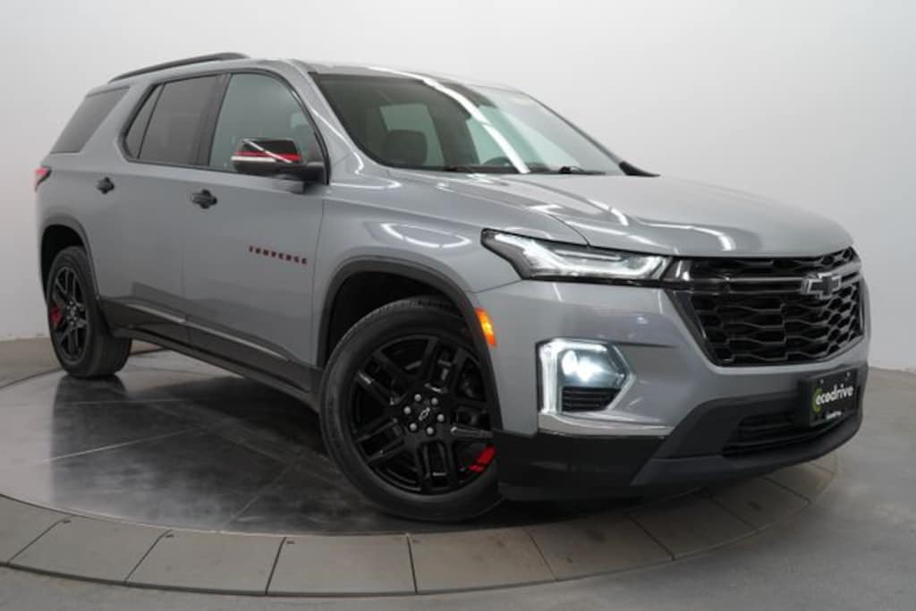 Used 2023 Chevrolet Traverse Premier SUV