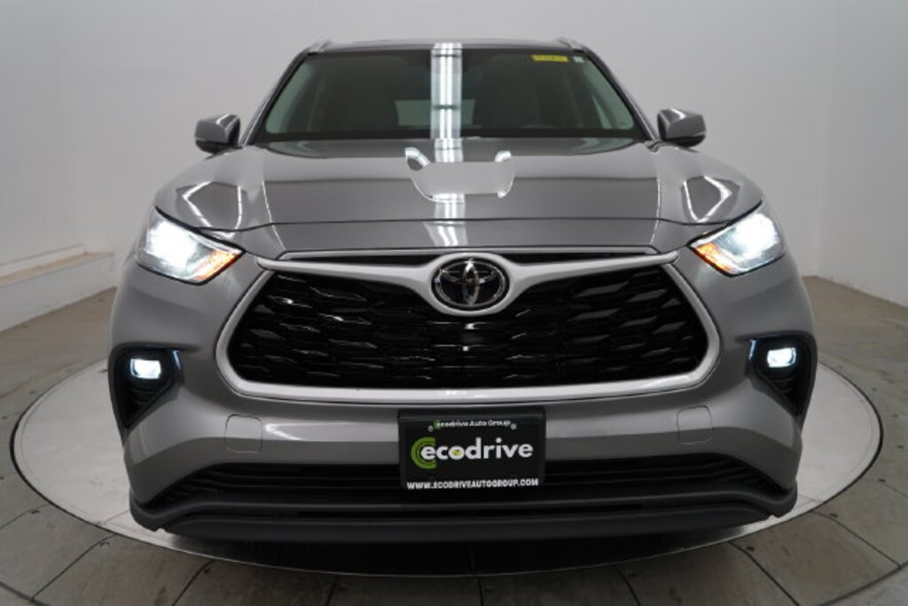 Used 2026 Toyota Highlander Hybrid XLE SUV