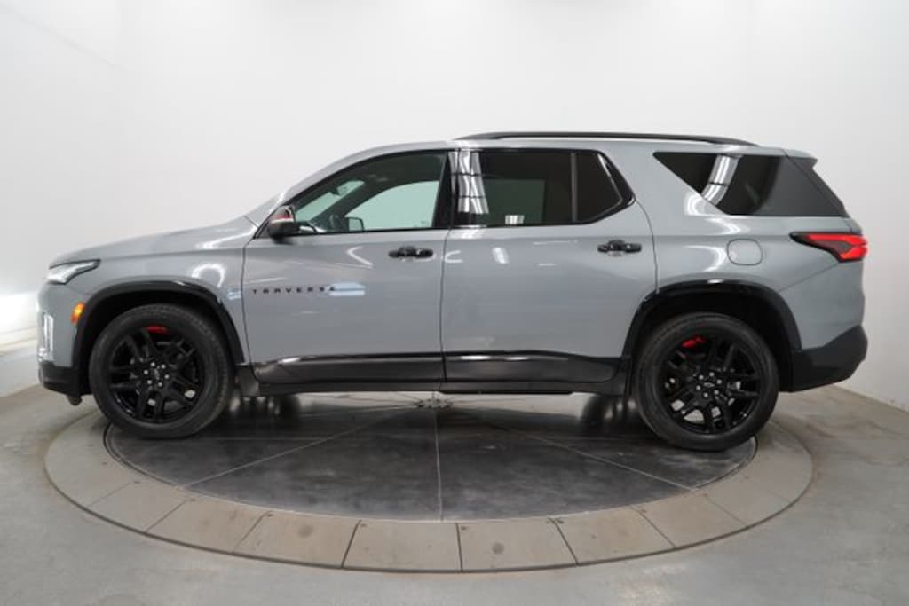Used 2023 Chevrolet Traverse Premier SUV