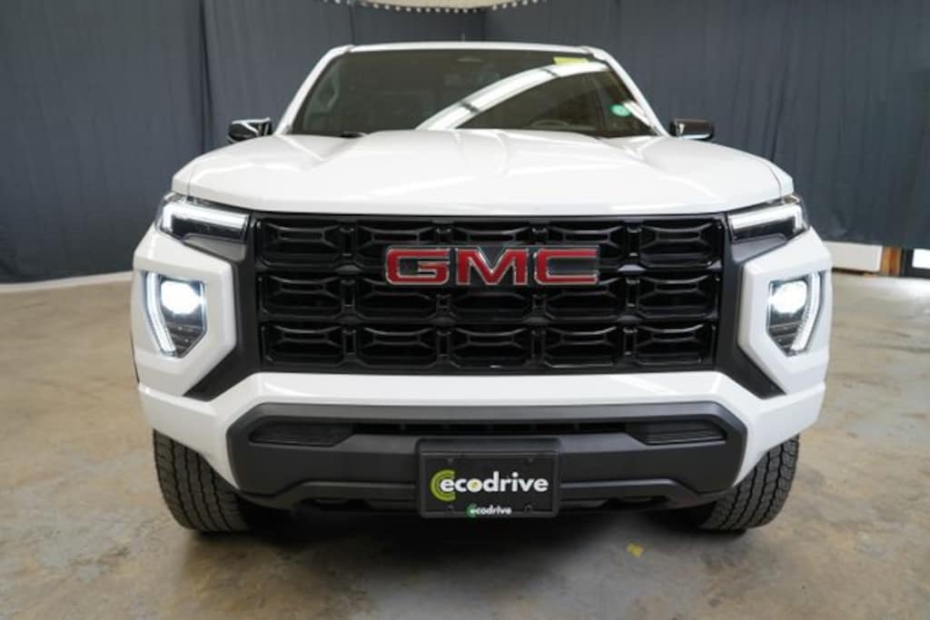 Used 2025 GMC Canyon Elevation Truck Crew Cab