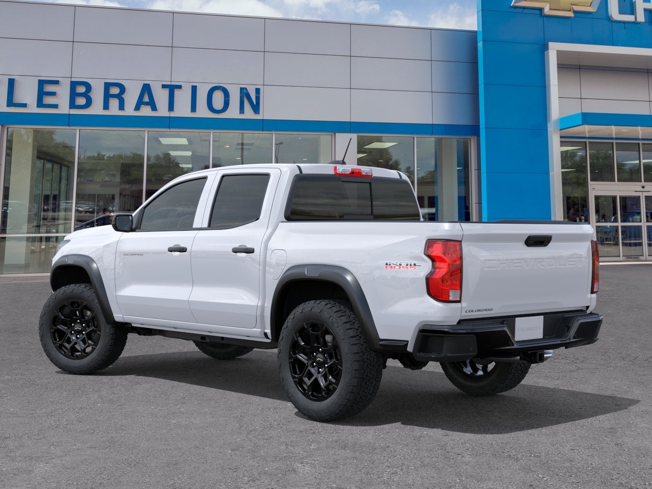 2026 Chevrolet Colorado Trail Boss - Photo 3