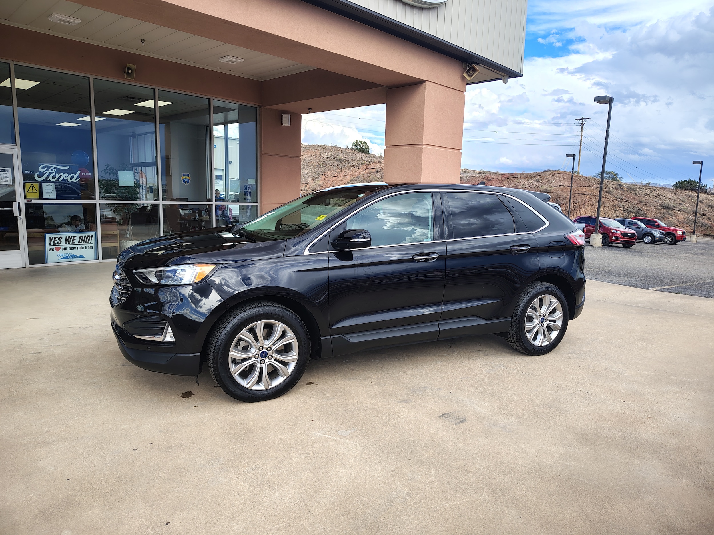 2022 Ford Edge Titanium