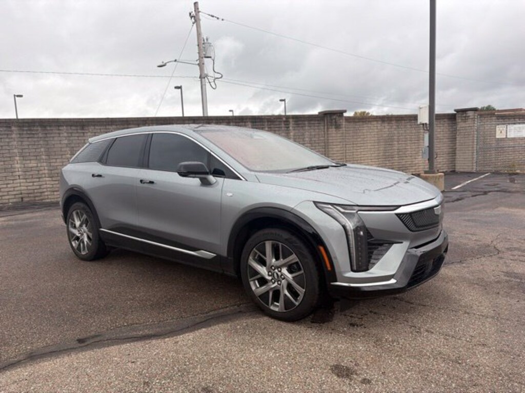 Certified 2025 Cadillac OPTIQ Luxury w/1SE SUV