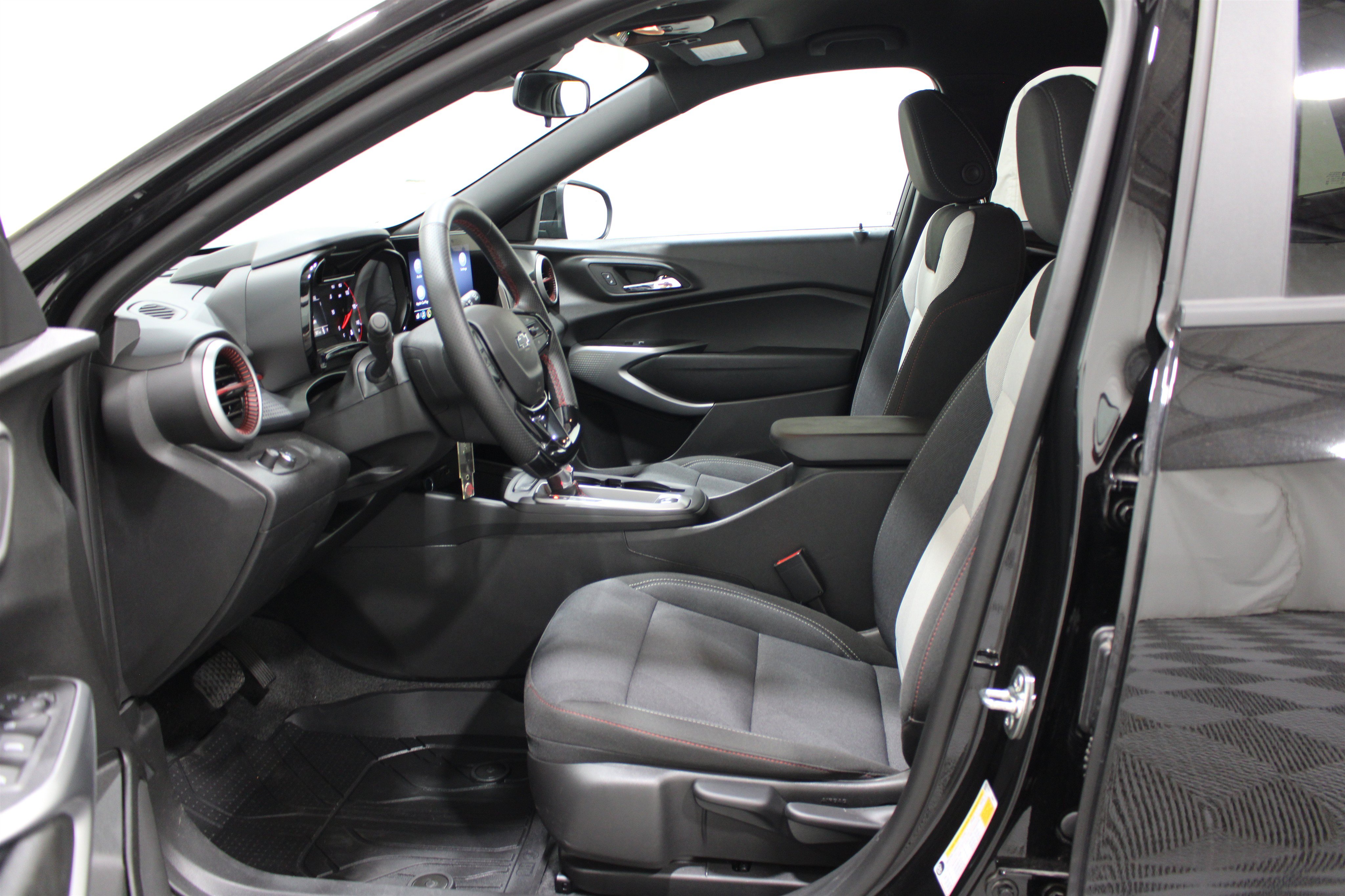 New 2026 Chevrolet Trax 1RS Sport Utility