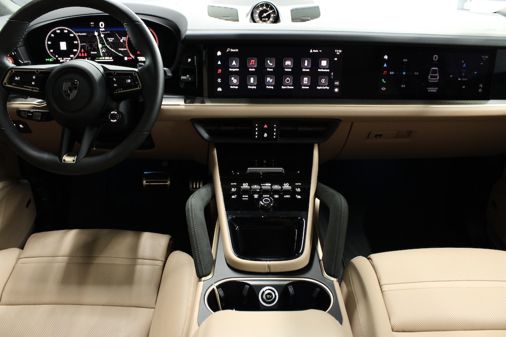 Used 2025 Porsche Cayenne Turbo E-Hybrid SUV
