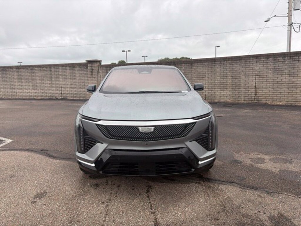 Certified 2025 Cadillac OPTIQ Luxury w/1SE SUV