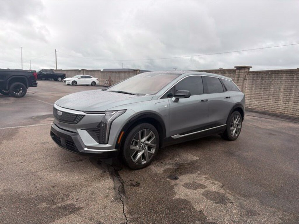 Certified 2025 Cadillac OPTIQ Luxury w/1SE SUV