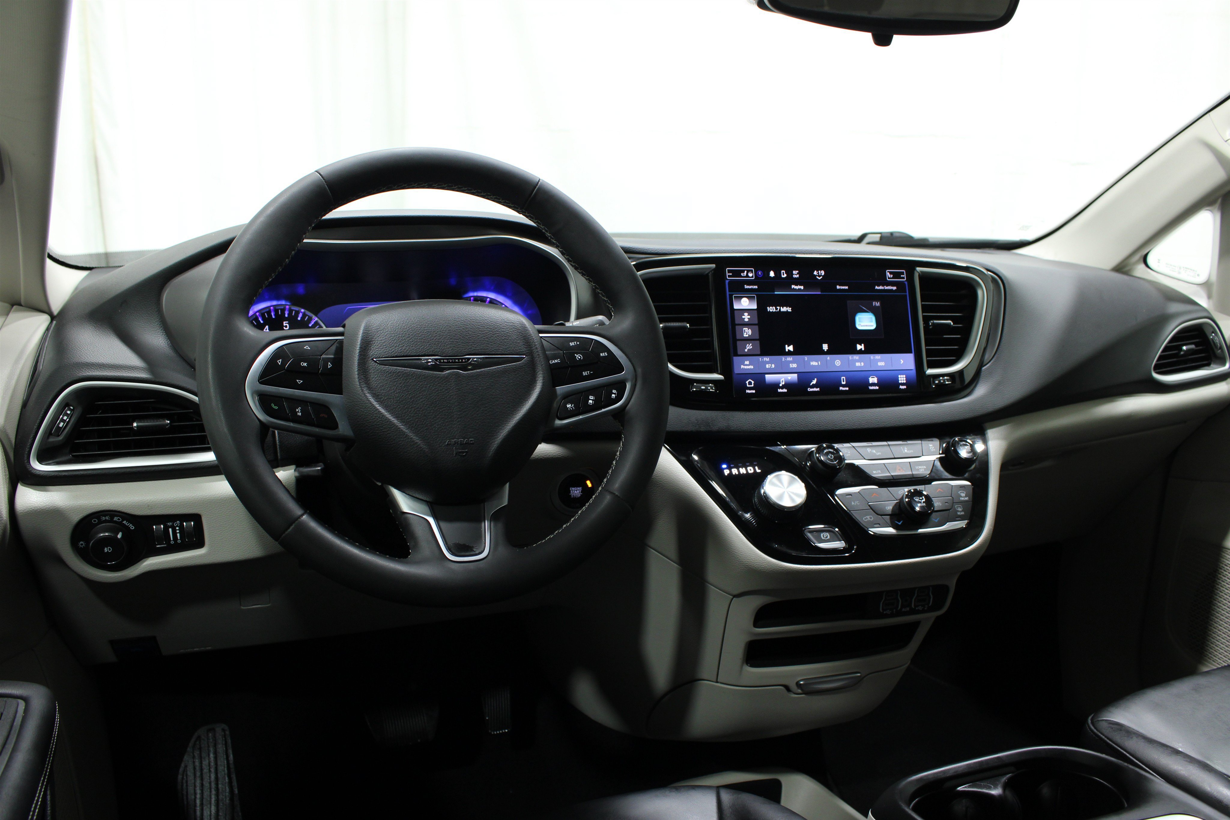 Used 2023 Chrysler Pacifica Touring L Van Passenger Van