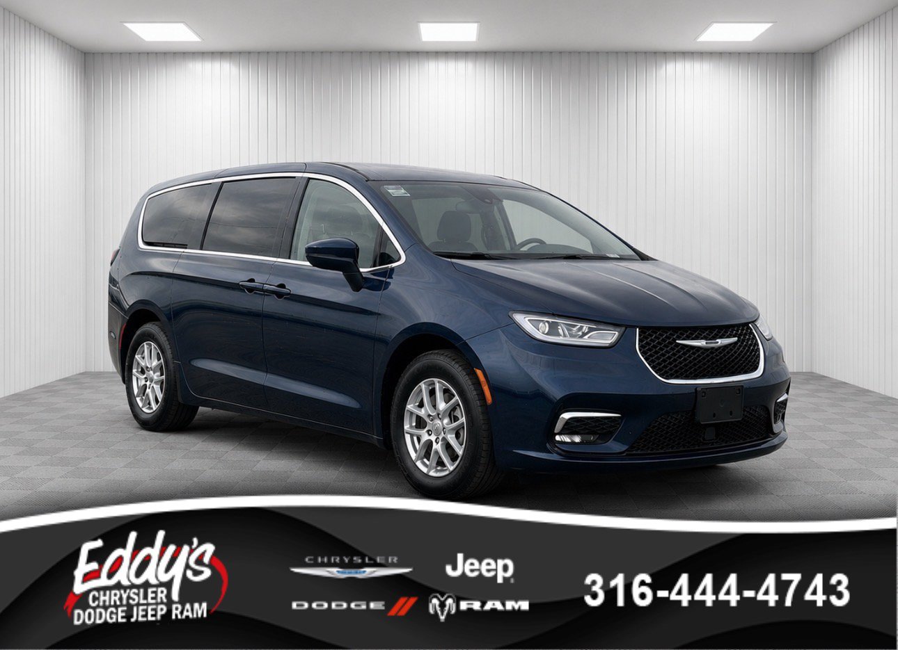 Used 2023 Chrysler Pacifica Touring L Van Passenger Van