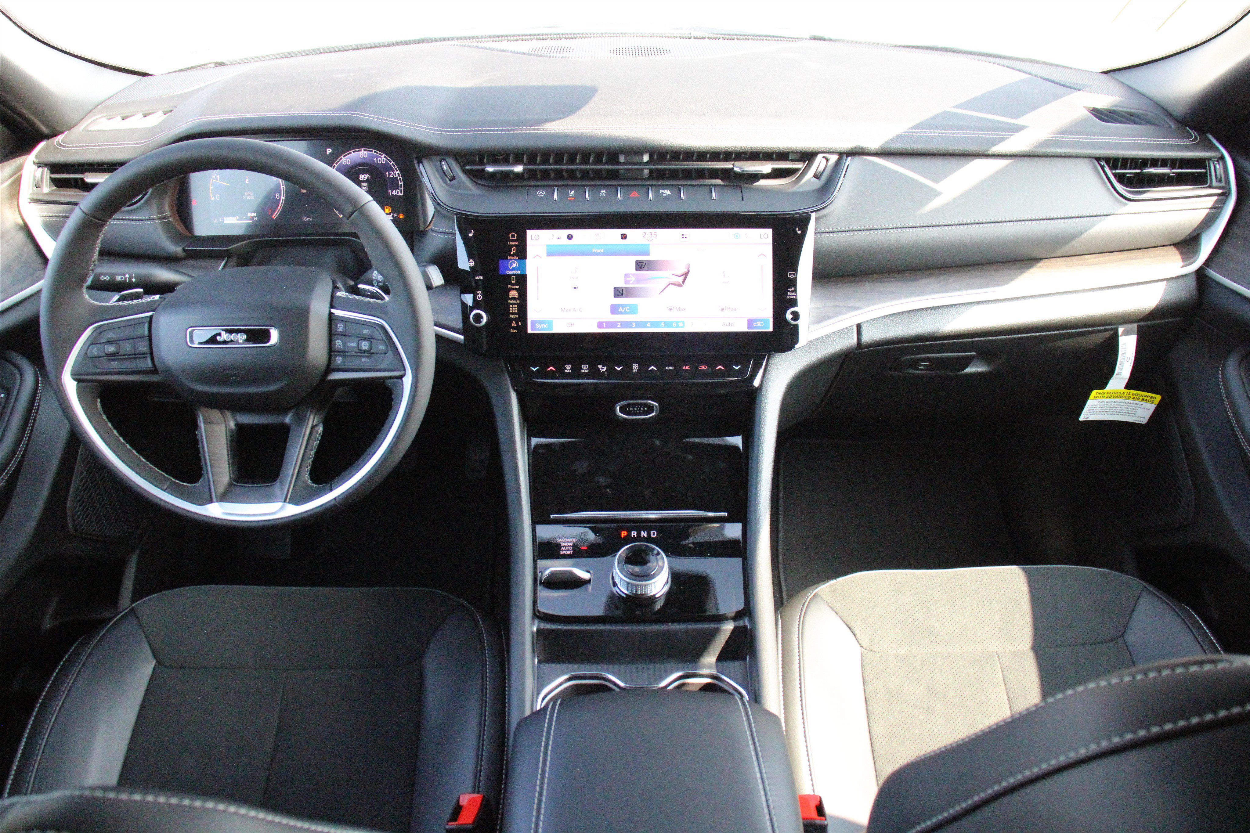 New 2027 Jeep Grand Cherokee L Laredo Sport Utility