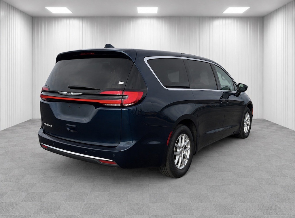 Used 2023 Chrysler Pacifica Touring L Van Passenger Van