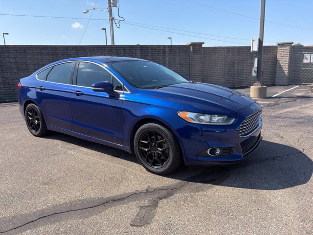 Used 2015 Ford Fusion SE Sedan
