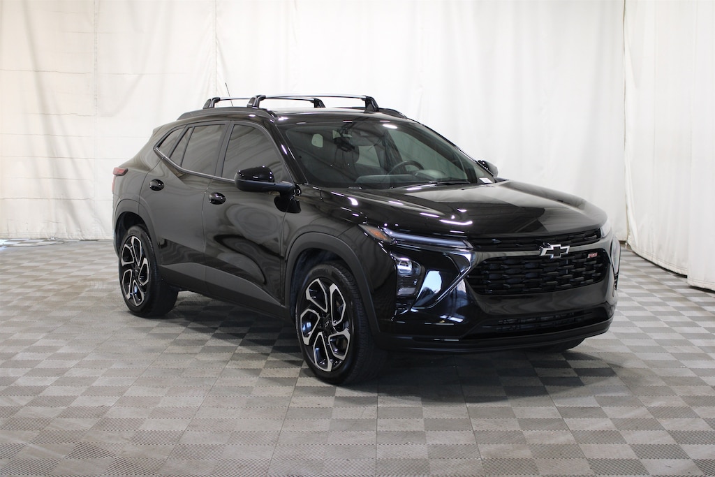 Used 2025 Chevrolet Trax 2RS SUV