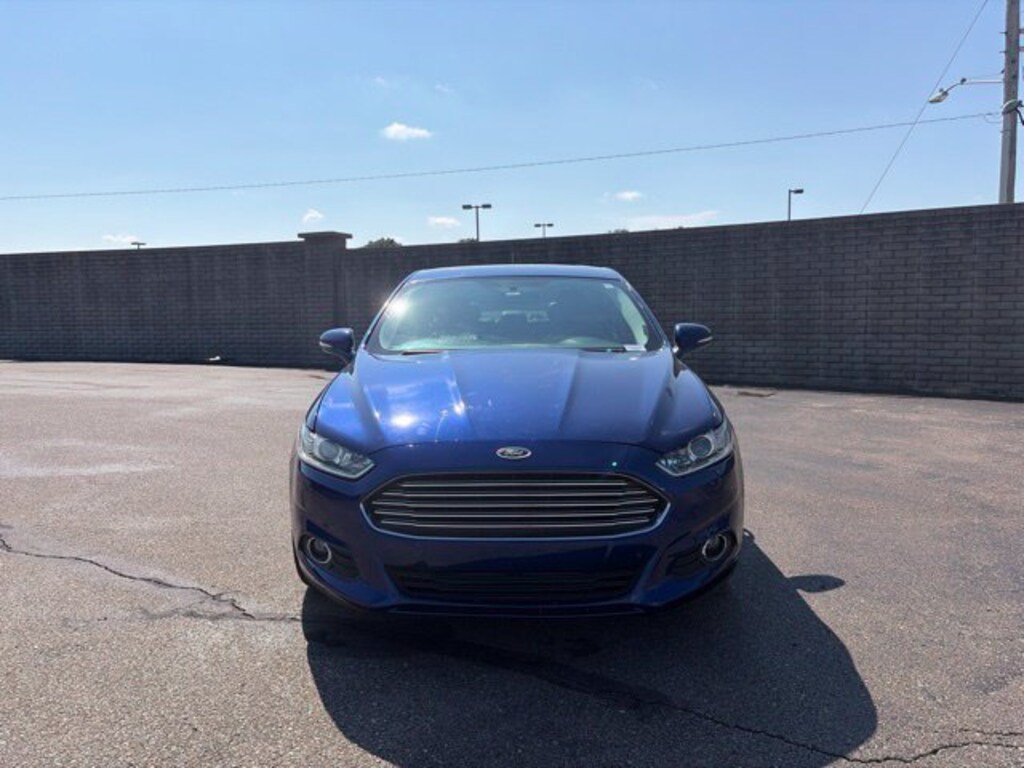 Used 2015 Ford Fusion SE Sedan