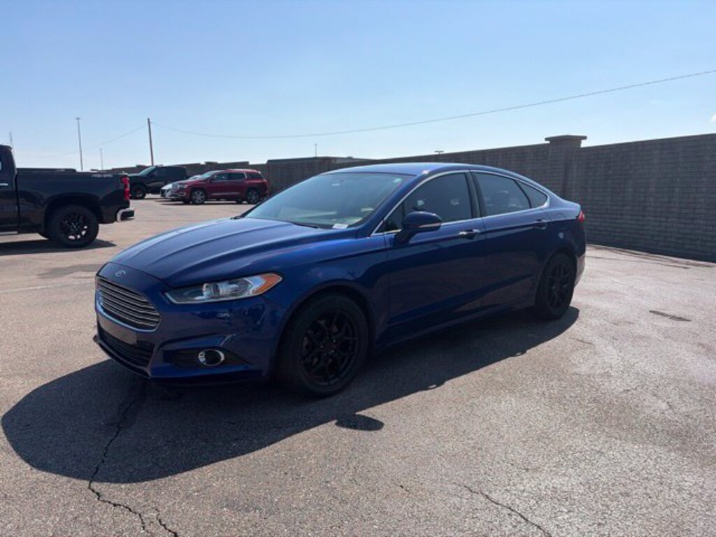 Used 2015 Ford Fusion SE Sedan