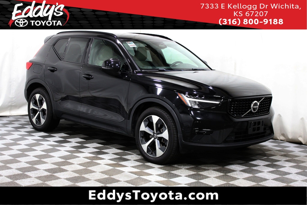 Used 2023 Volvo XC40 B4 FWD Ultimate Dark SUV