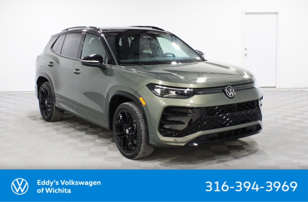 New 2026 Volkswagen Tiguan SE R-Line Black SUV