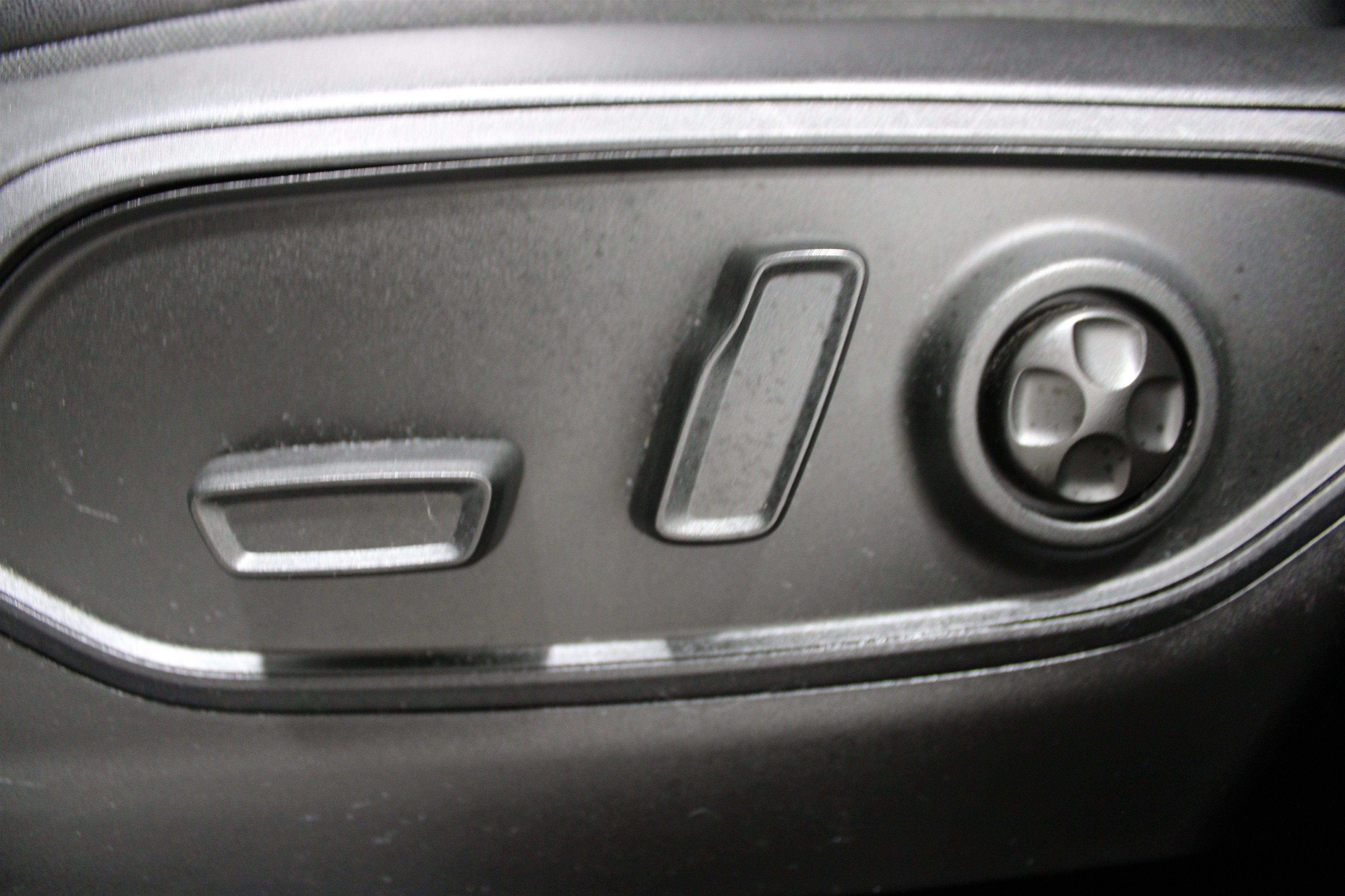 Used 2024 Jeep Grand Cherokee Limited SUV