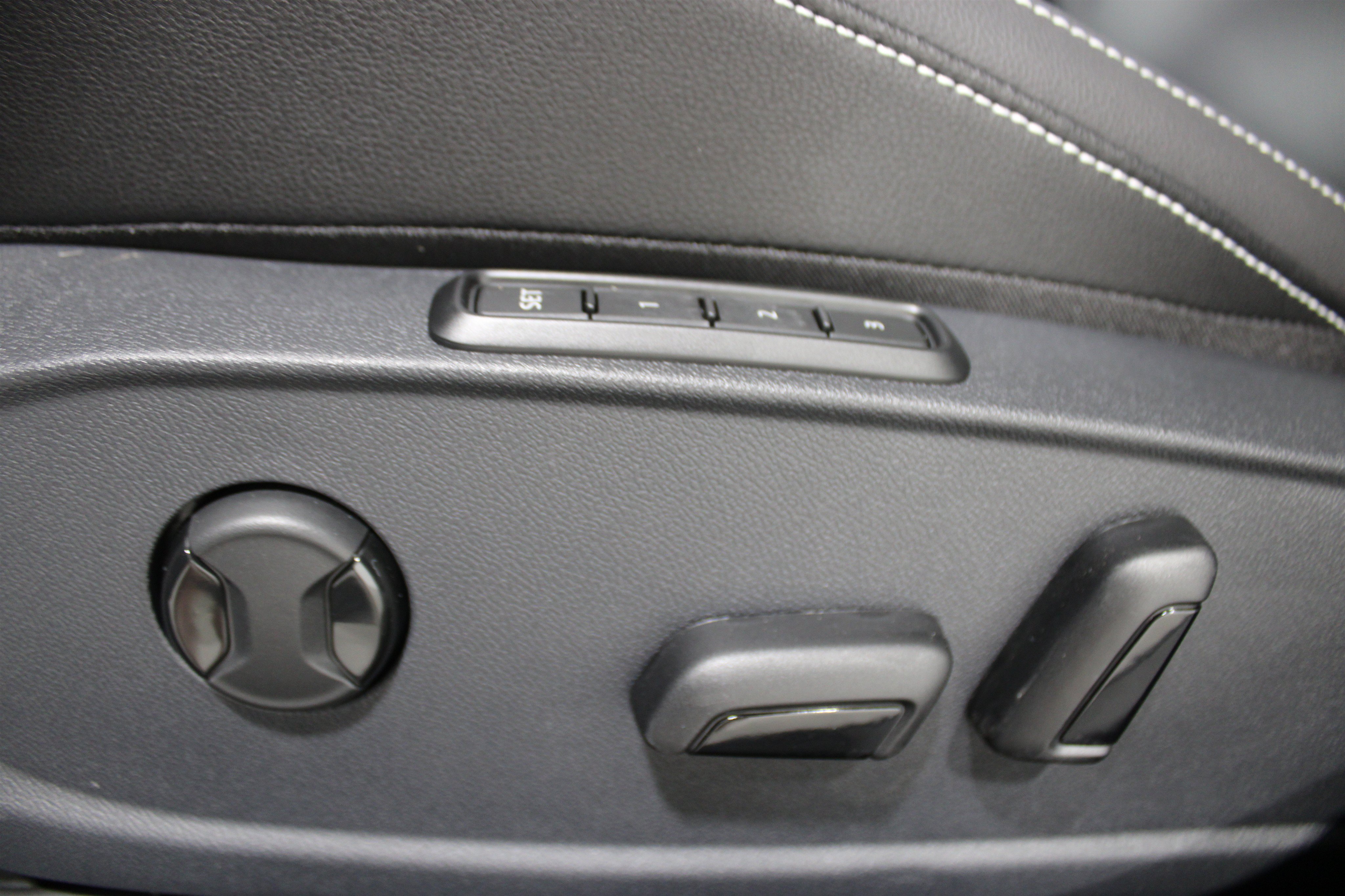 New 2026 Volkswagen Jetta SEL SEL Auto