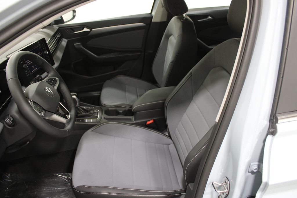 New 2027 Volkswagen Jetta 1.5T SE Sedan