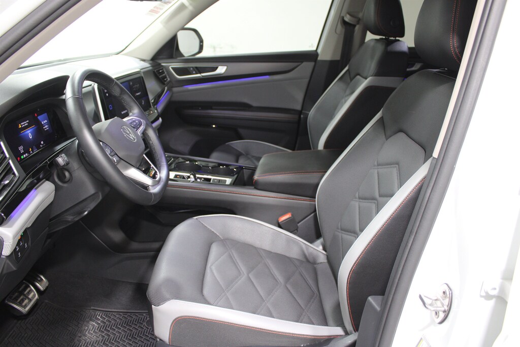 Used 2025 Volkswagen Atlas 2.0T Peak Edition SUV