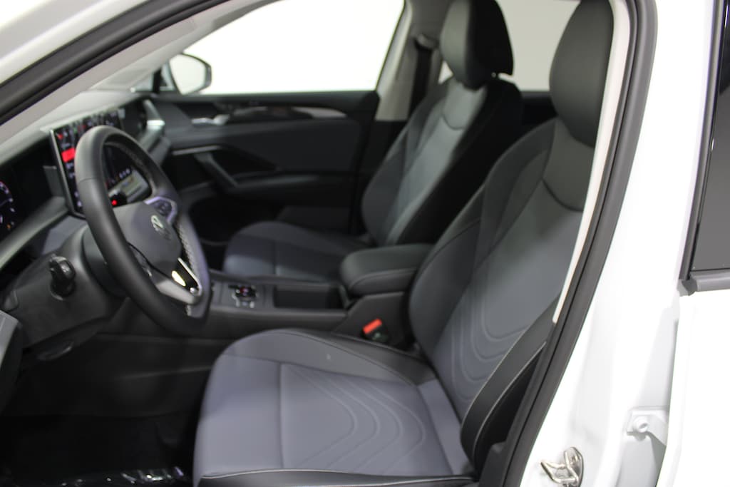 New 2026 Volkswagen Tiguan SE SUV