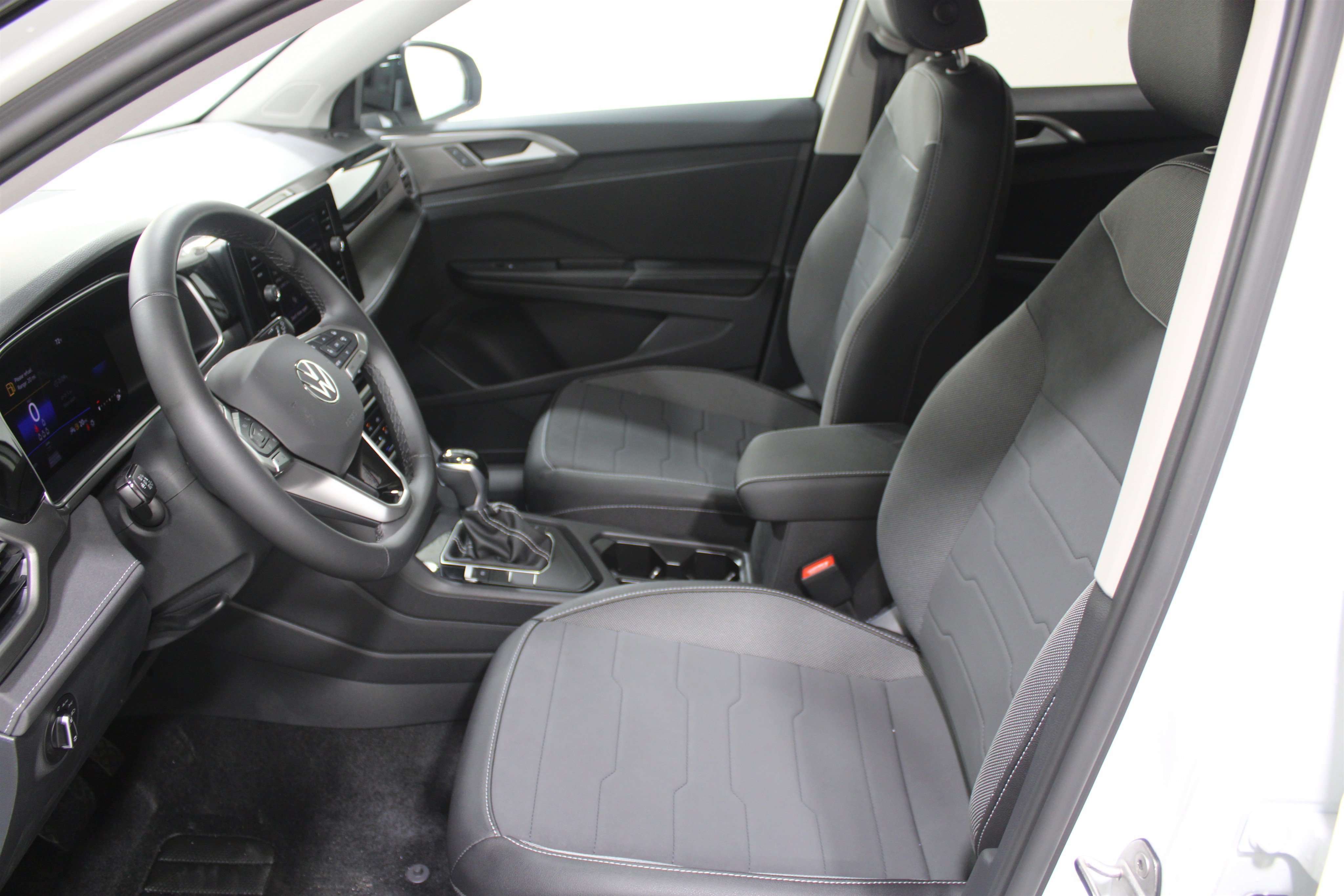 New 2027 Volkswagen Taos 1.5T SE Black SUV
